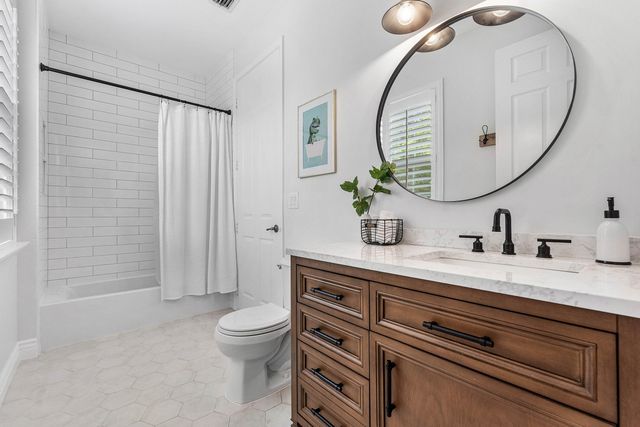 8421 CALABRIA LAKES Drive, Boynton Beach, FL 33473