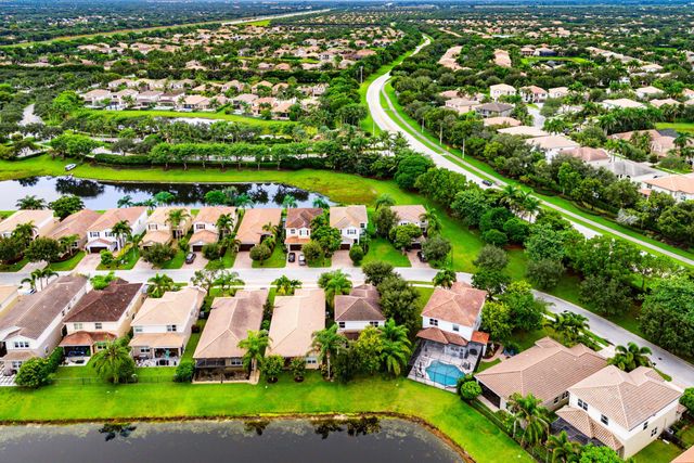 8421 CALABRIA LAKES Drive, Boynton Beach, FL 33473