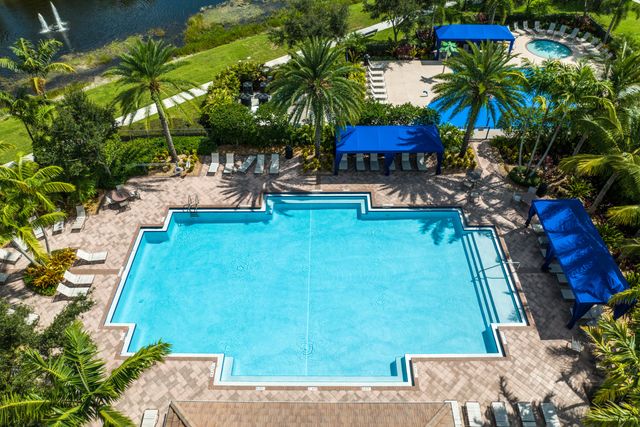 8421 CALABRIA LAKES Drive, Boynton Beach, FL 33473