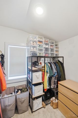 1040 Burns Avenue, Wyoming, OH 45215