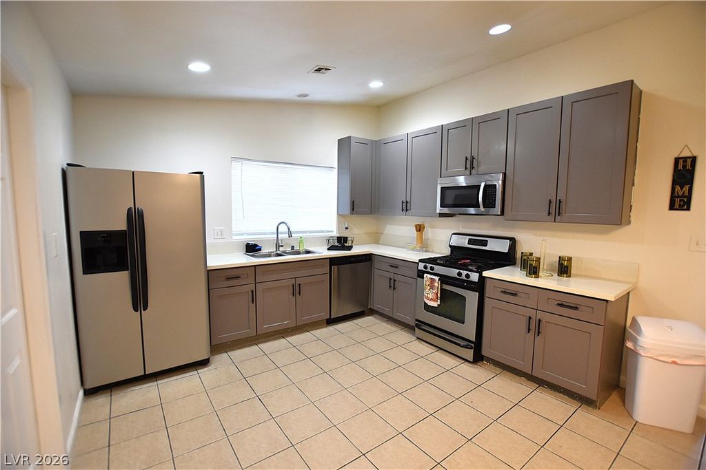 4120 East Cincinnati Avenue, Las Vegas, NV 89104 — photo 2