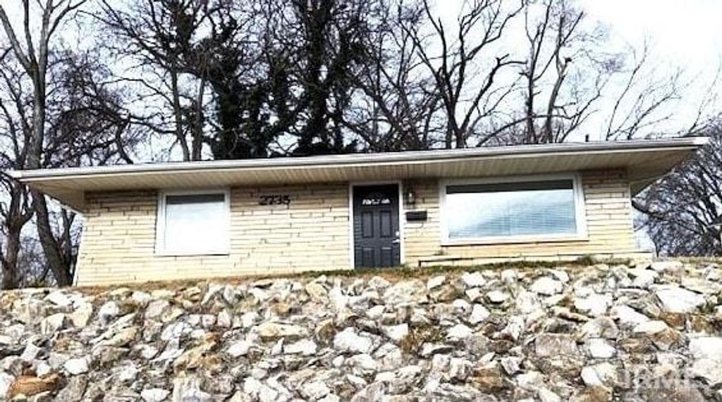 2735 Marion Avenue, Evansville, IN 47712