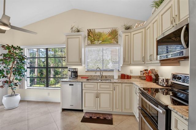 3259 Perimeter Drive 3259, Greenacres, FL 33467