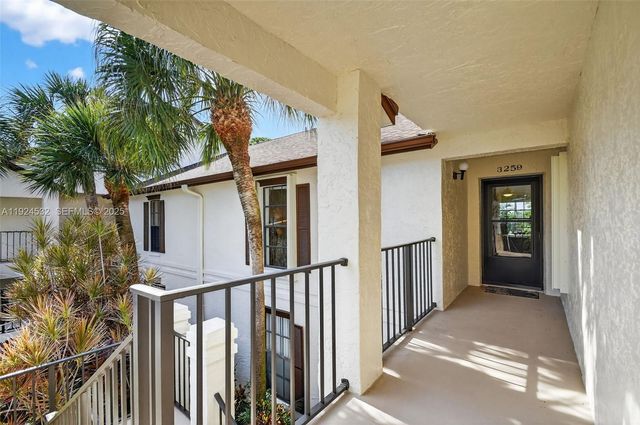3259 Perimeter Drive 3259, Greenacres, FL 33467
