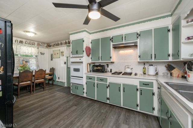 341 Saint Johns Pl, Bound Brook Boro, NJ 08805
