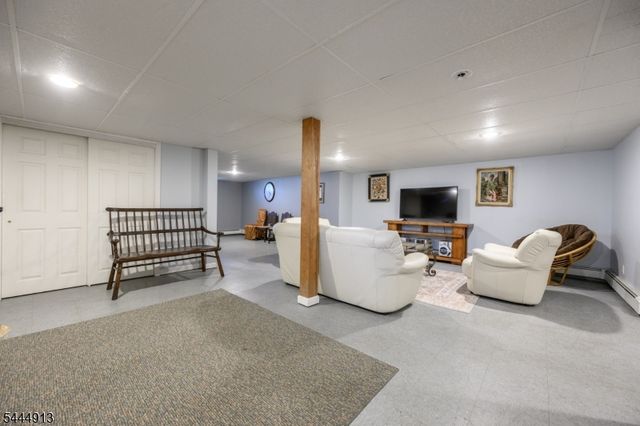 341 Saint Johns Pl, Bound Brook Boro, NJ 08805