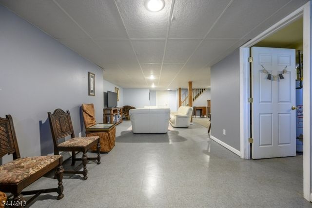 341 Saint Johns Pl, Bound Brook Boro, NJ 08805