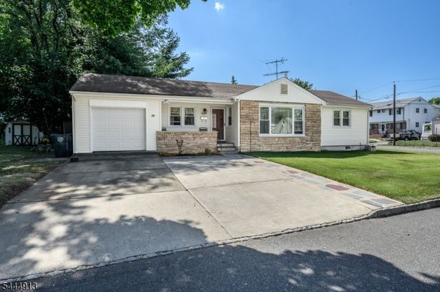 341 Saint Johns Pl, Bound Brook Boro, NJ 08805