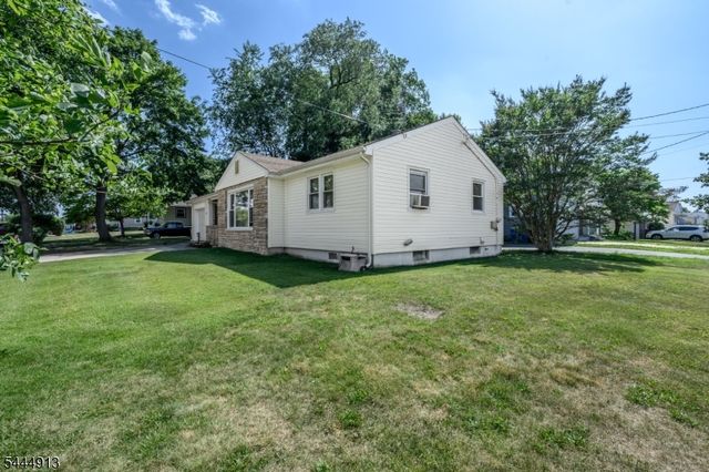 341 Saint Johns Pl, Bound Brook Boro, NJ 08805
