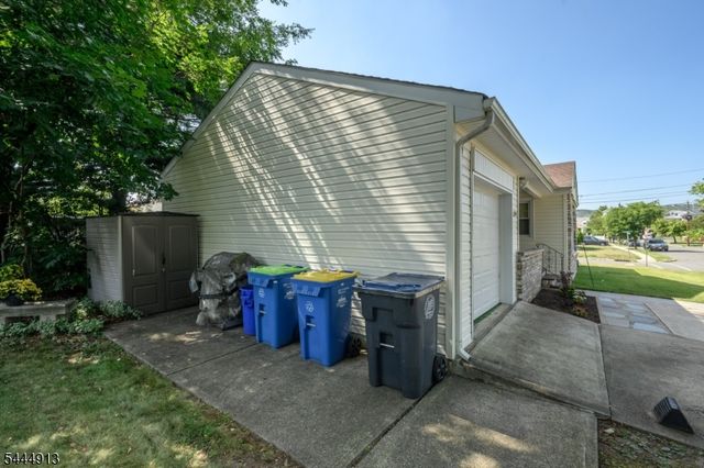 341 Saint Johns Pl, Bound Brook Boro, NJ 08805