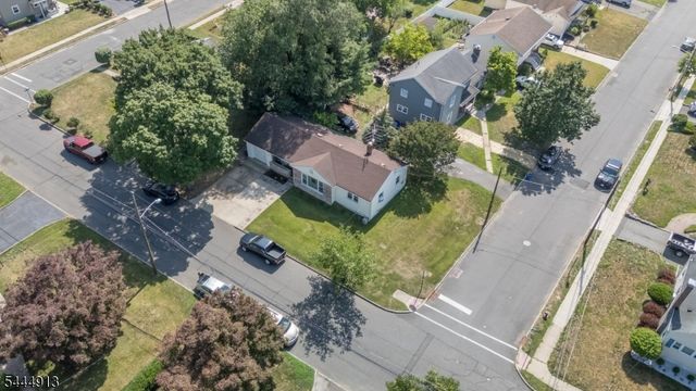 341 Saint Johns Pl, Bound Brook Boro, NJ 08805