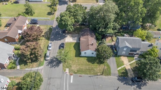 341 Saint Johns Pl, Bound Brook Boro, NJ 08805