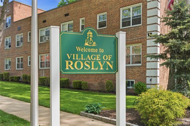 25 Edwards Street 2 E, Roslyn Heights, NY 11576