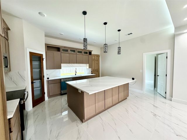 2815 Pall Mall Avenue, Dallas, TX 75241