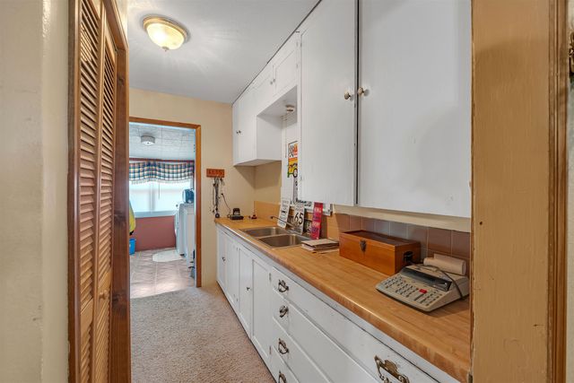 5728 S Seneca St, Wichita, KS 67217