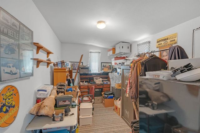 5728 S Seneca St, Wichita, KS 67217