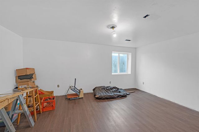 5728 S Seneca St, Wichita, KS 67217