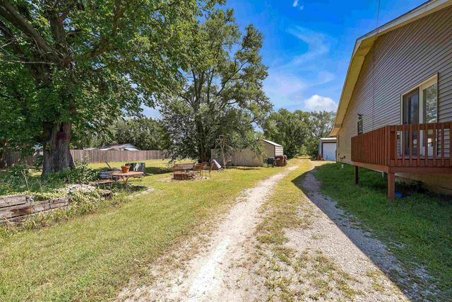 5728 S Seneca St, Wichita, KS 67217