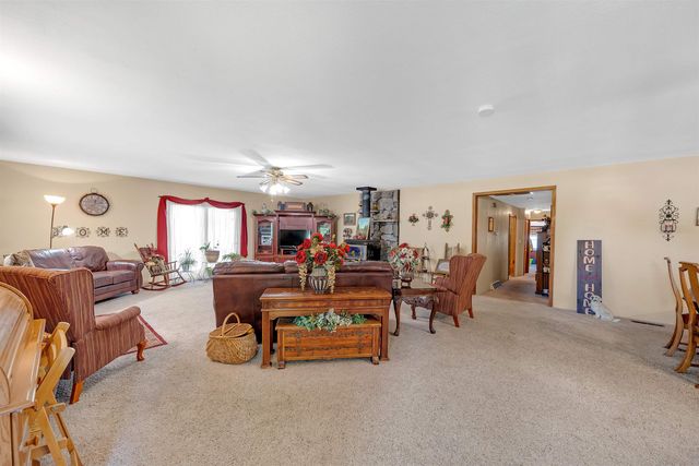 5728 S Seneca St, Wichita, KS 67217