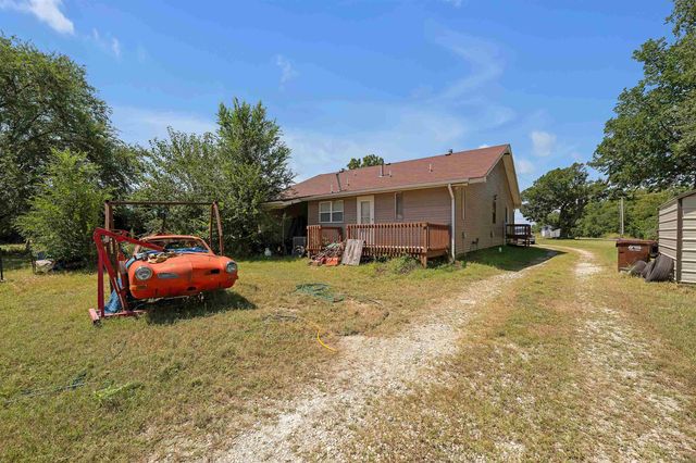 5728 S Seneca St, Wichita, KS 67217