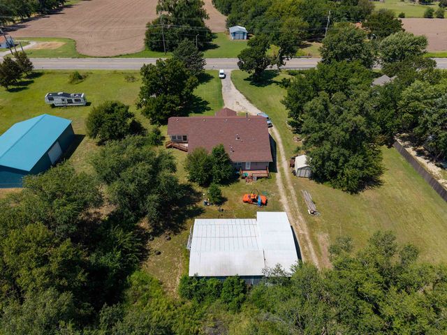 5728 S Seneca St, Wichita, KS 67217