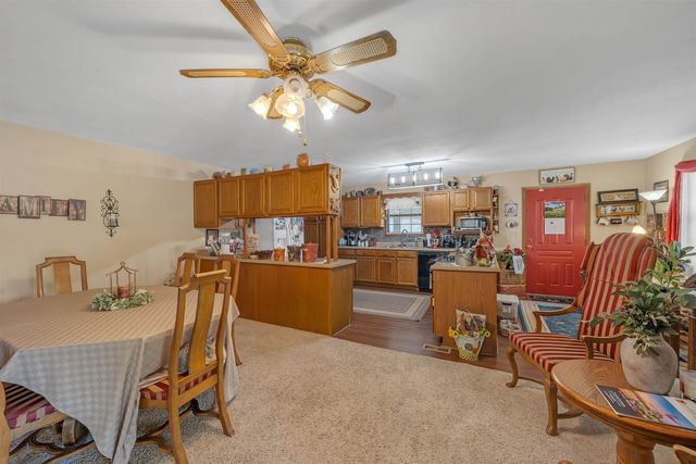 5728 S Seneca St, Wichita, KS 67217