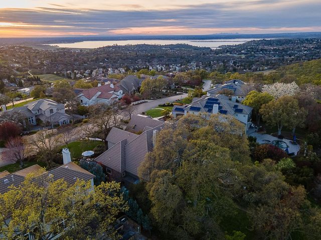 5443 Sur Mer Dr, El Dorado Hills, CA 95762