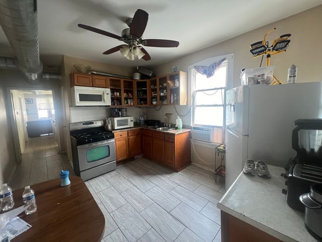 1528 S 50th Avenue, Cicero, IL 60804