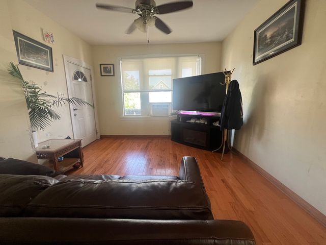 1528 S 50th Avenue, Cicero, IL 60804