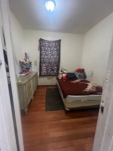 1528 S 50th Avenue, Cicero, IL 60804