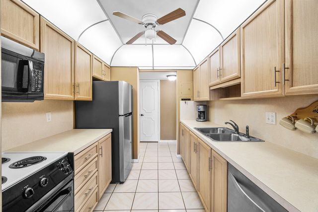 1111 S Ocean Boulevard 413, Boca Raton, FL 33432