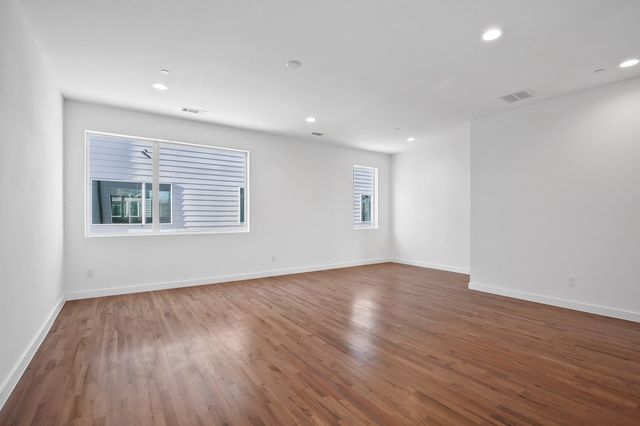 4713 Bryan Street 504, Dallas, TX 75204