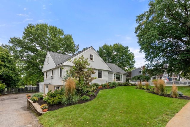 253 Pond St, Winchester, MA 01890