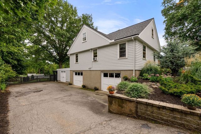 253 Pond St, Winchester, MA 01890