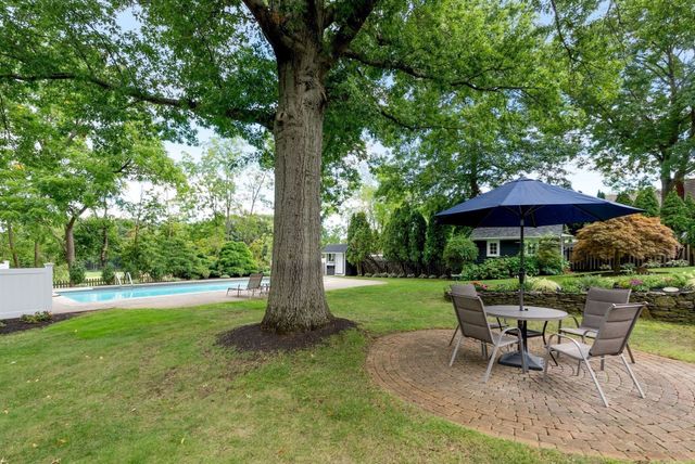 253 Pond St, Winchester, MA 01890