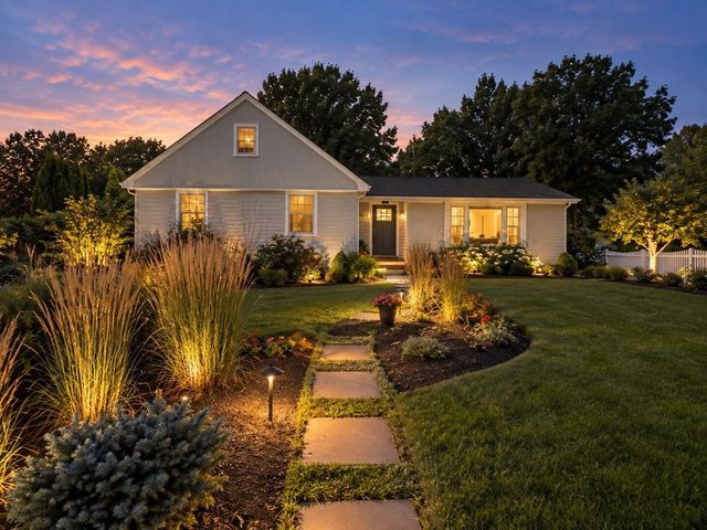 253 Pond St, Winchester, MA 01890