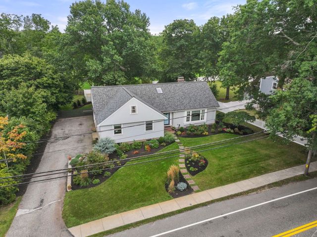 253 Pond St, Winchester, MA 01890
