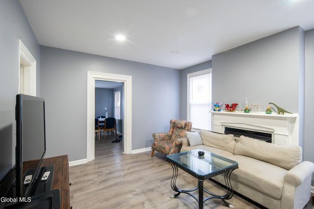 41 Brunswick Avenue, Troy, NY 12180