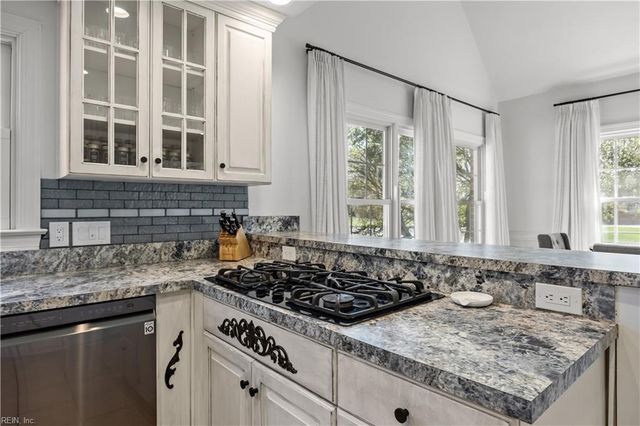 944 Camino Real S, Virginia Beach, VA 23456