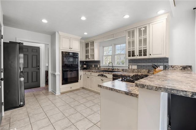 944 Camino Real S, Virginia Beach, VA 23456