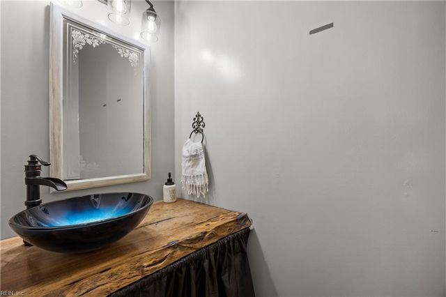 944 Camino Real S, Virginia Beach, VA 23456