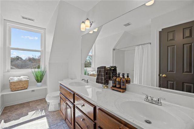 944 Camino Real S, Virginia Beach, VA 23456