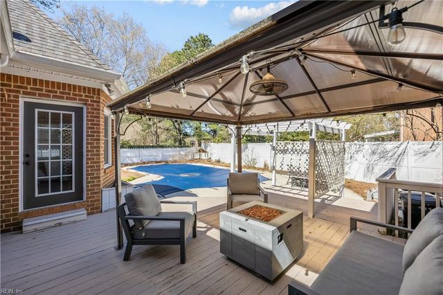 944 Camino Real S, Virginia Beach, VA 23456