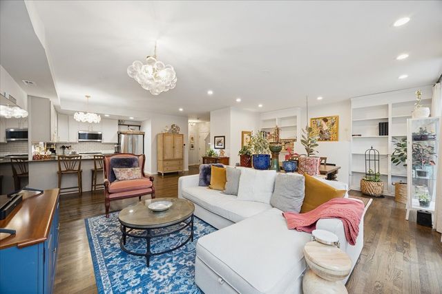 2509 N Milwaukee Avenue 1S, Chicago, IL 60647