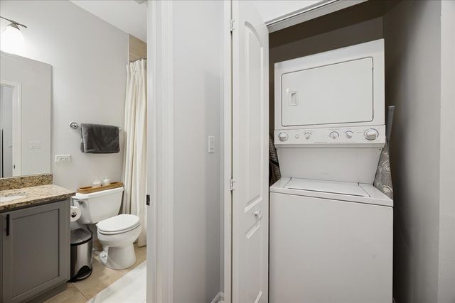 2509 N Milwaukee Avenue 1S, Chicago, IL 60647