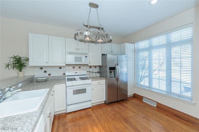 6 Preserve Drive, Willoughby, OH 44094