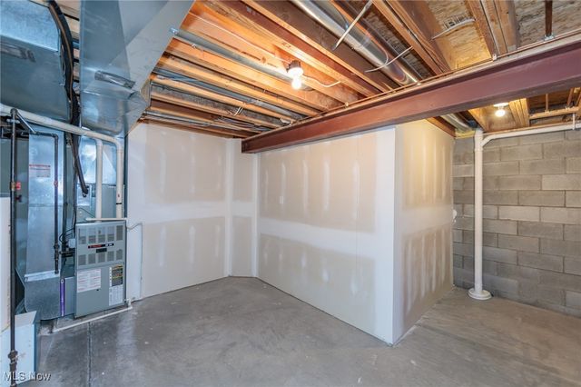 6 Preserve Drive, Willoughby, OH 44094