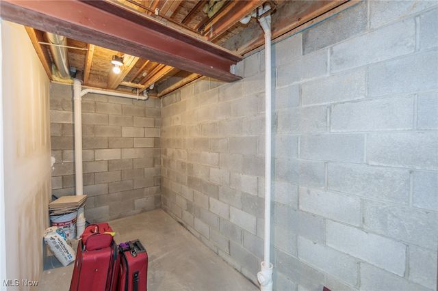 6 Preserve Drive, Willoughby, OH 44094