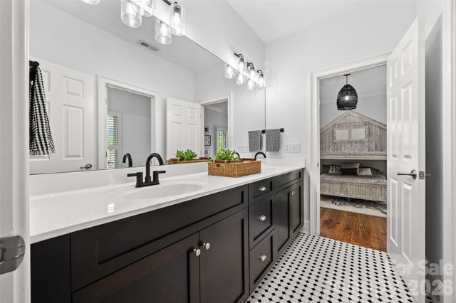 9414 Heydon Hall Circle, Charlotte, NC 28210