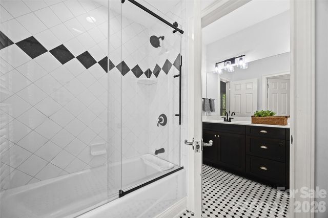 9414 Heydon Hall Circle, Charlotte, NC 28210